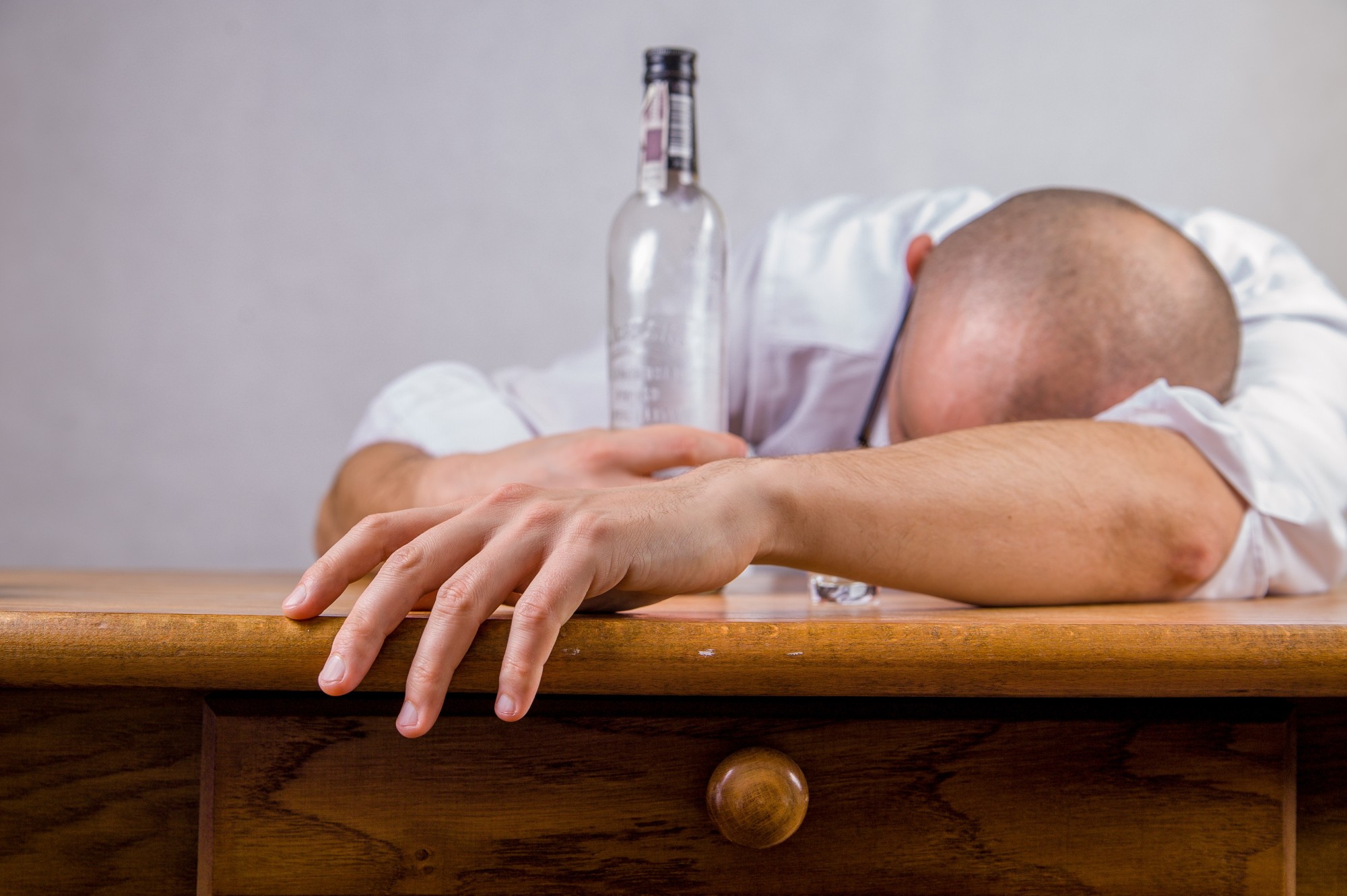 9 Warning Signs You Are an Alcoholic